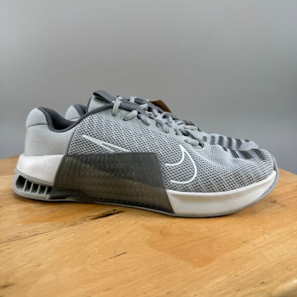 Nike Metcon 9 Mens Size 8 Training Gym Shoes Light Grey Crossfit DZ2617-002 NEW - Picture 1 of 9